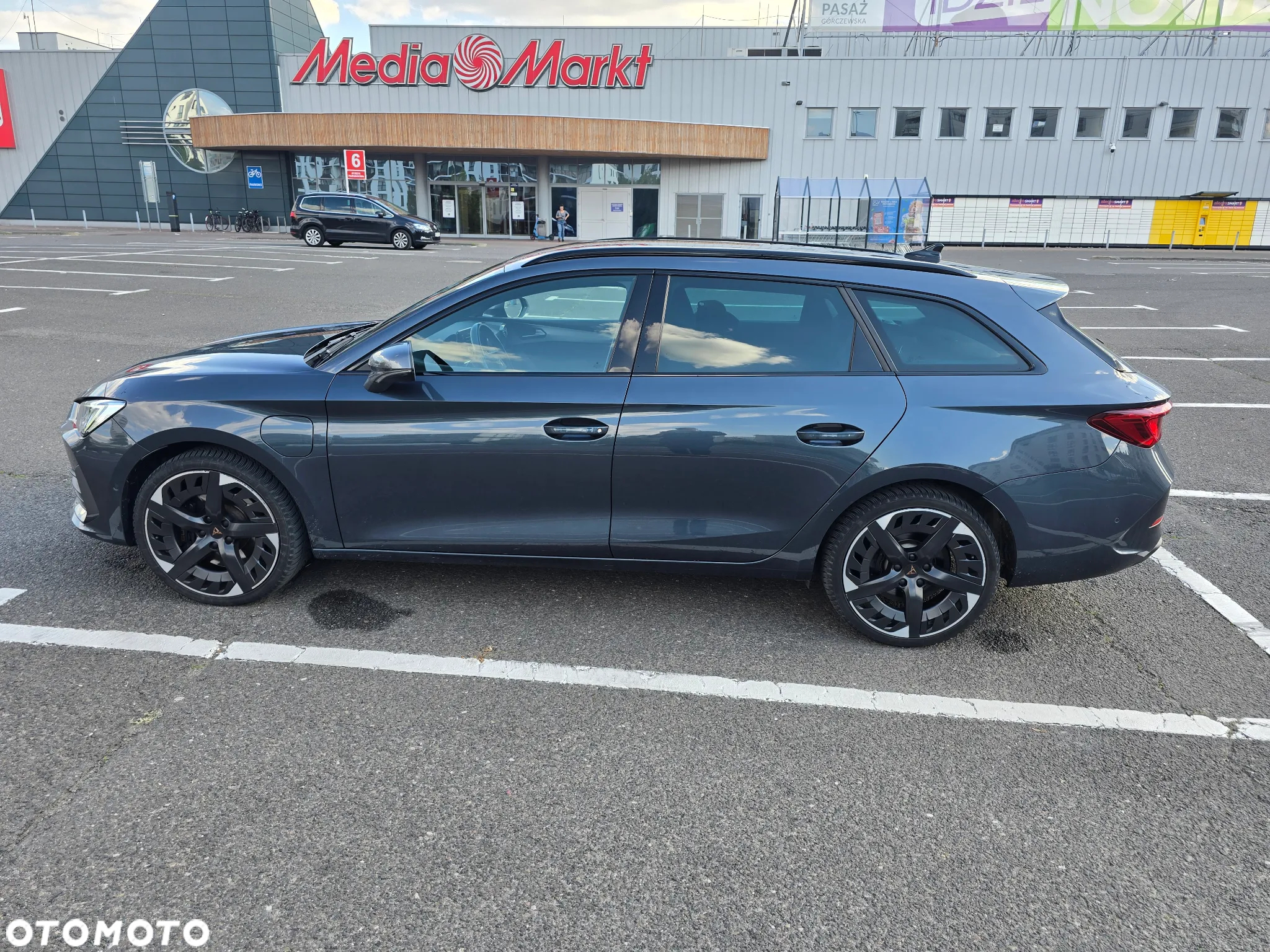Cupra Leon Sportstourer - 4