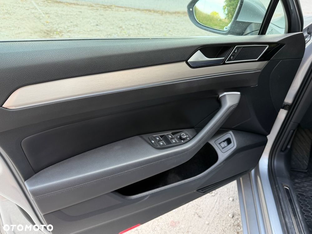 Volkswagen Passat 2.0 TDI BMT Highline DSG7 - 17
