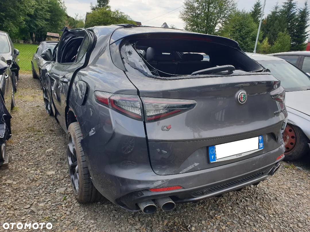 Alfa Romeo Stelvio 2.9 V6 Bi-Turbo Quadrifoglio Q4 - 10