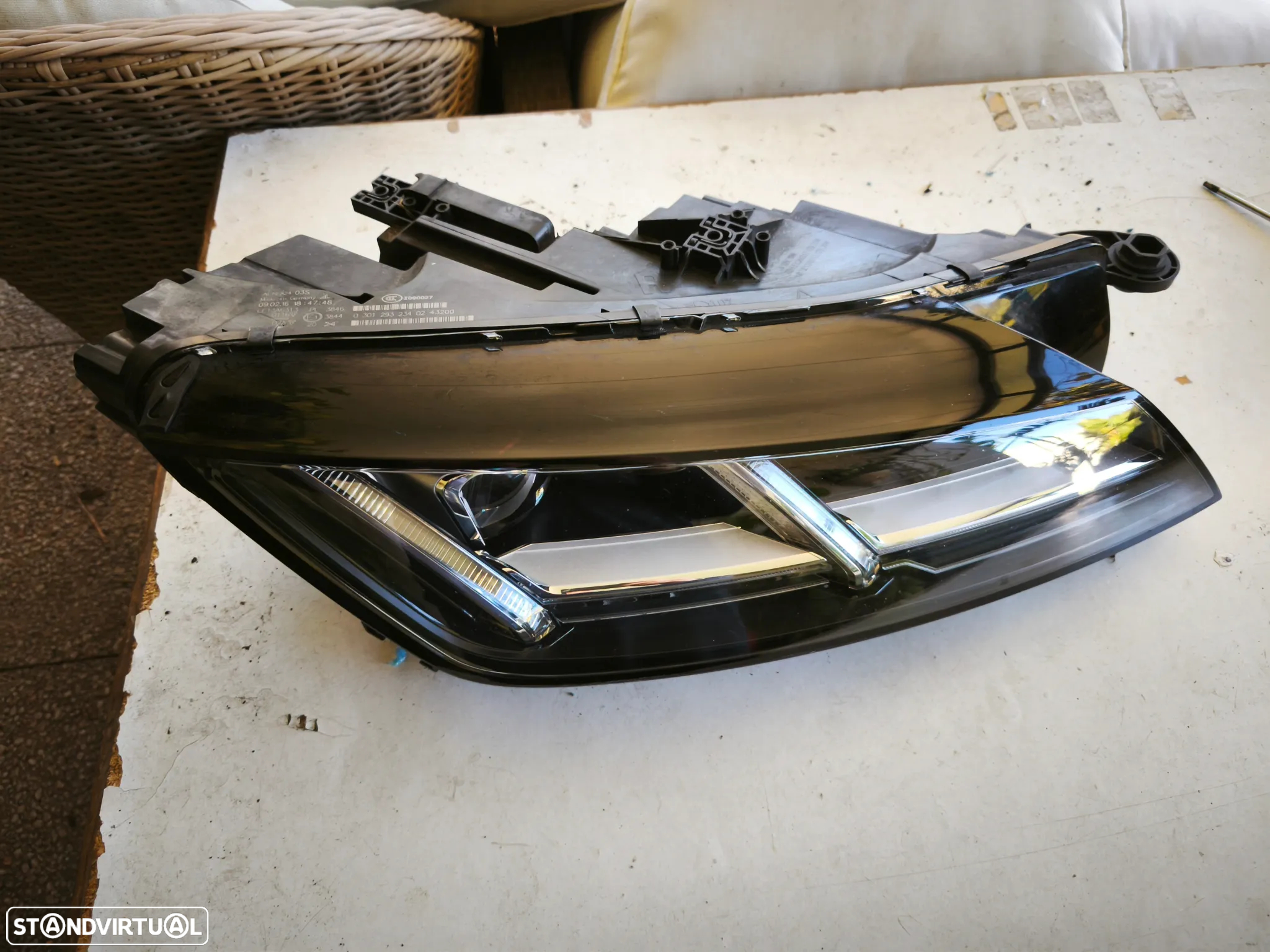 Farol direito full Led matrix Audi TT 8S - 8S0941036B - 2