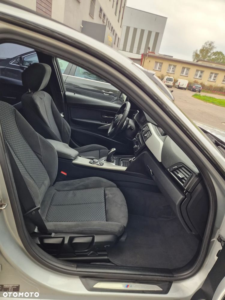 BMW Seria 3 320d xDrive Sport Line - 10