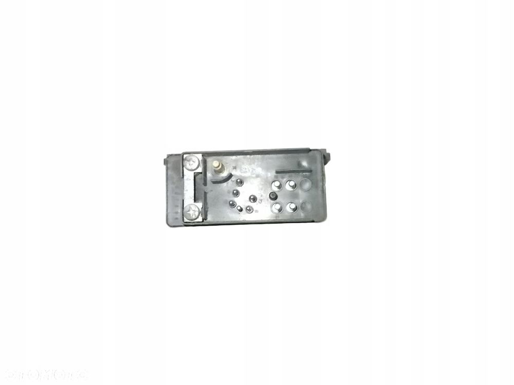 sterownik świec żarowych moduł świec żarowych mercedes w124 0075459832 - 2