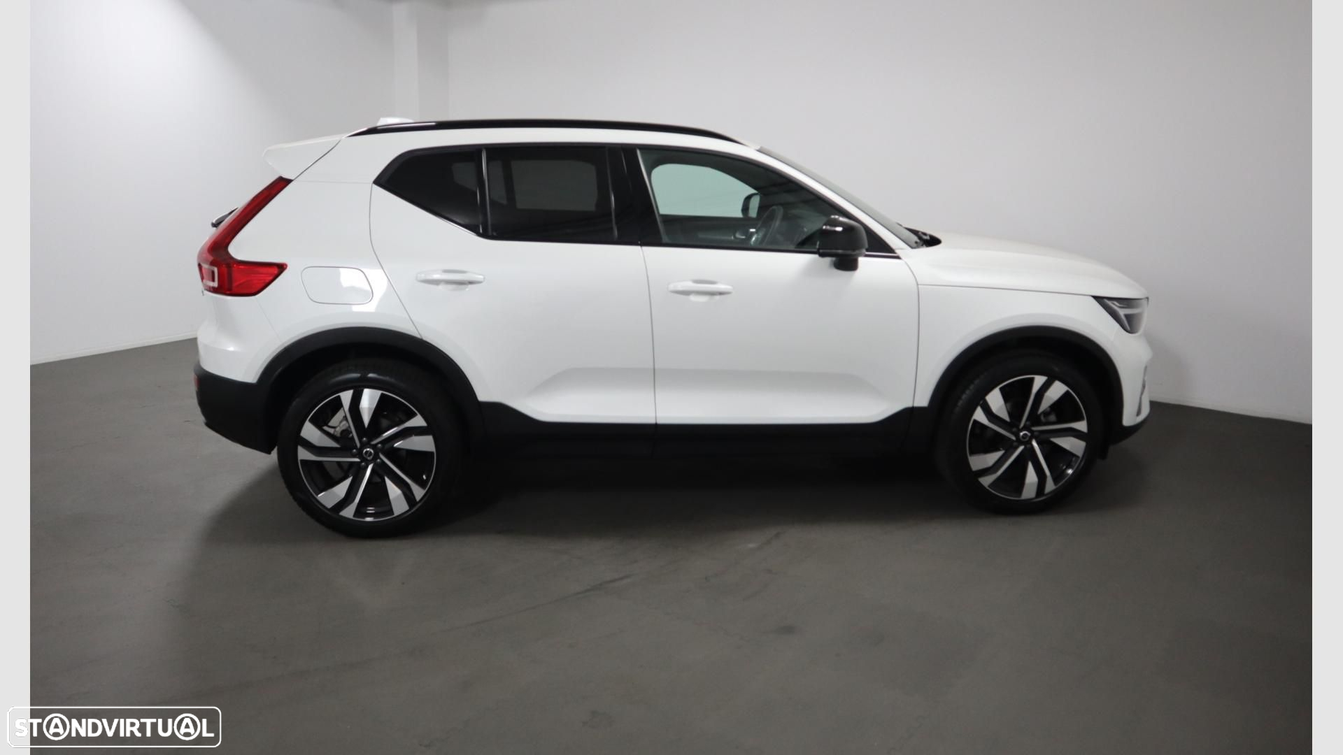 Volvo XC 40 1.5 T2 Plus Dark Auto - 2