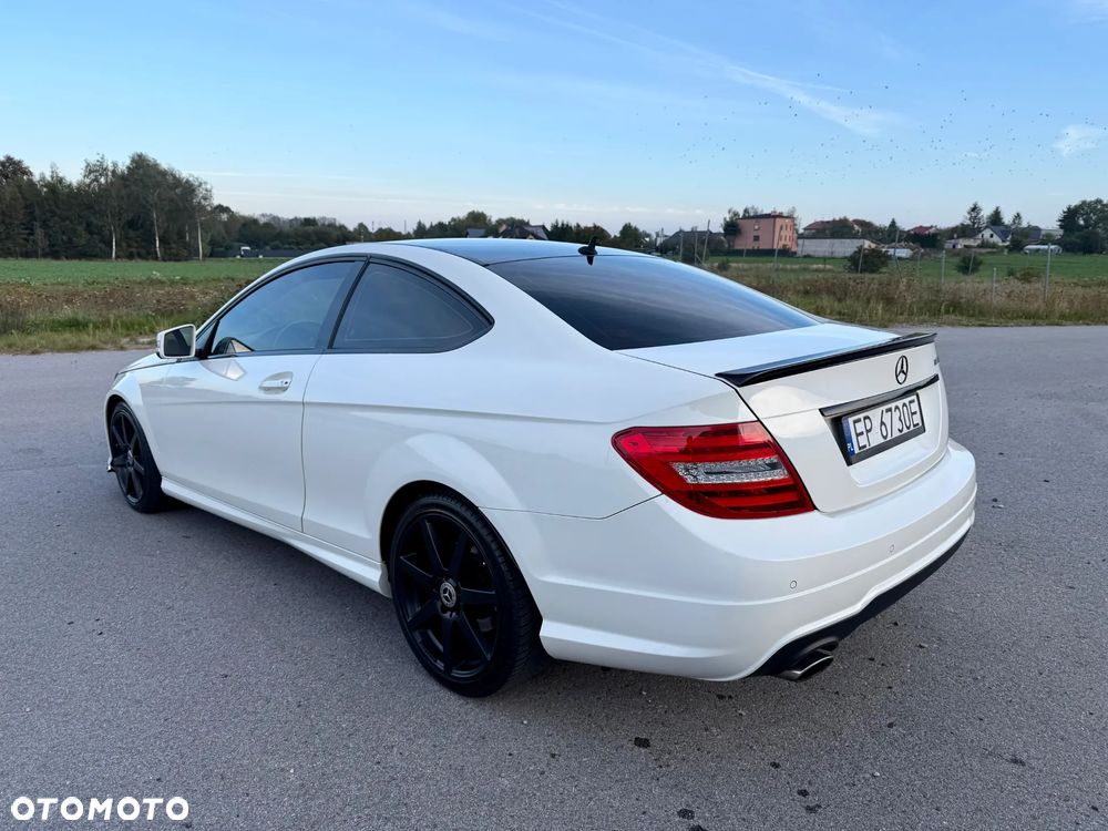 Mercedes-Benz Klasa C 250 CGI BlueEff Sport - 5