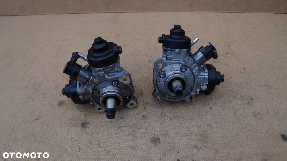 JEEP GRAND CHEROKEE WK2 3.0 CRDI DODGE POMPA WTRYSKOWA 0445010696 35022143F