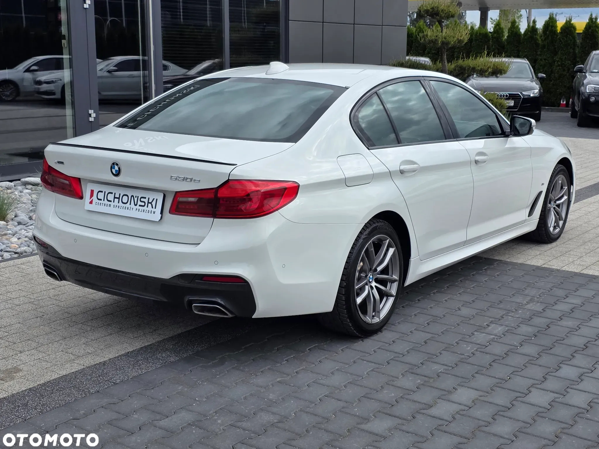 BMW Seria 5 - 32