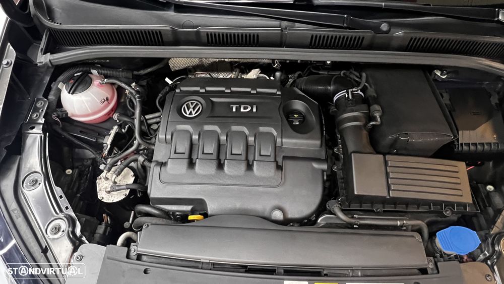 VW Sharan 2.0 TDI Blue Highline DSG - 8