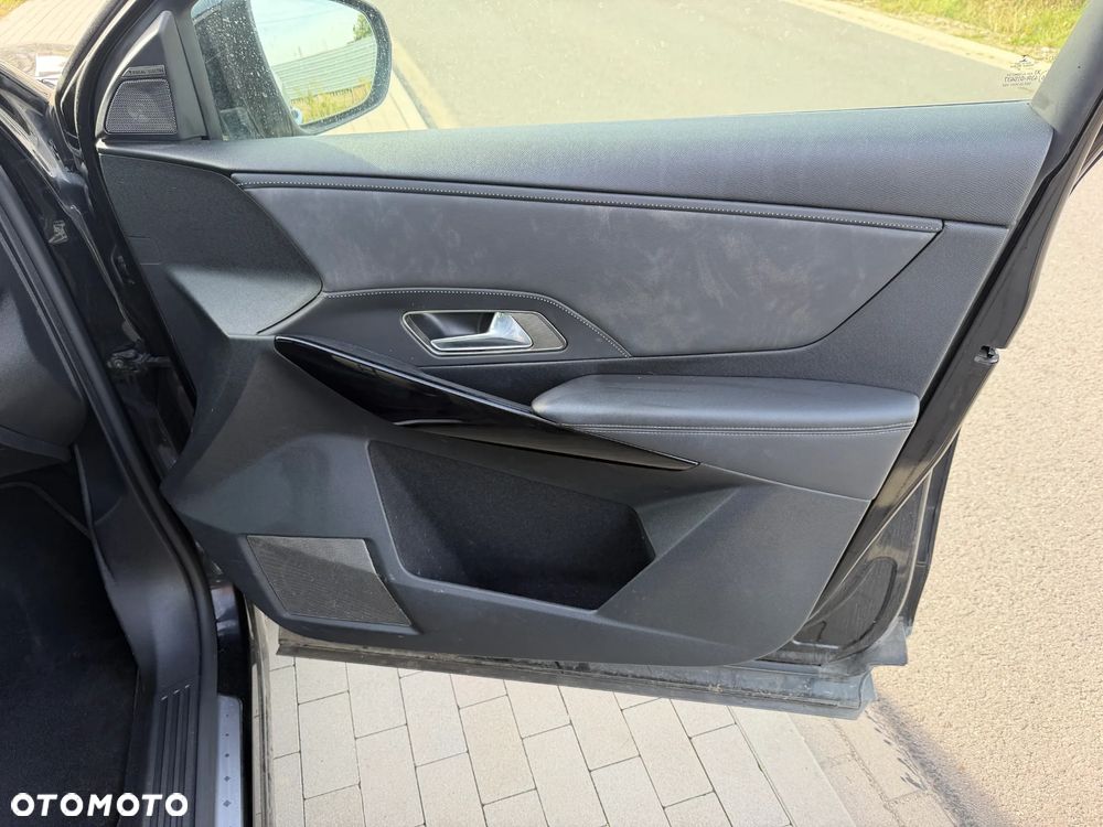 DS Automobiles DS 7 Crossback - 32