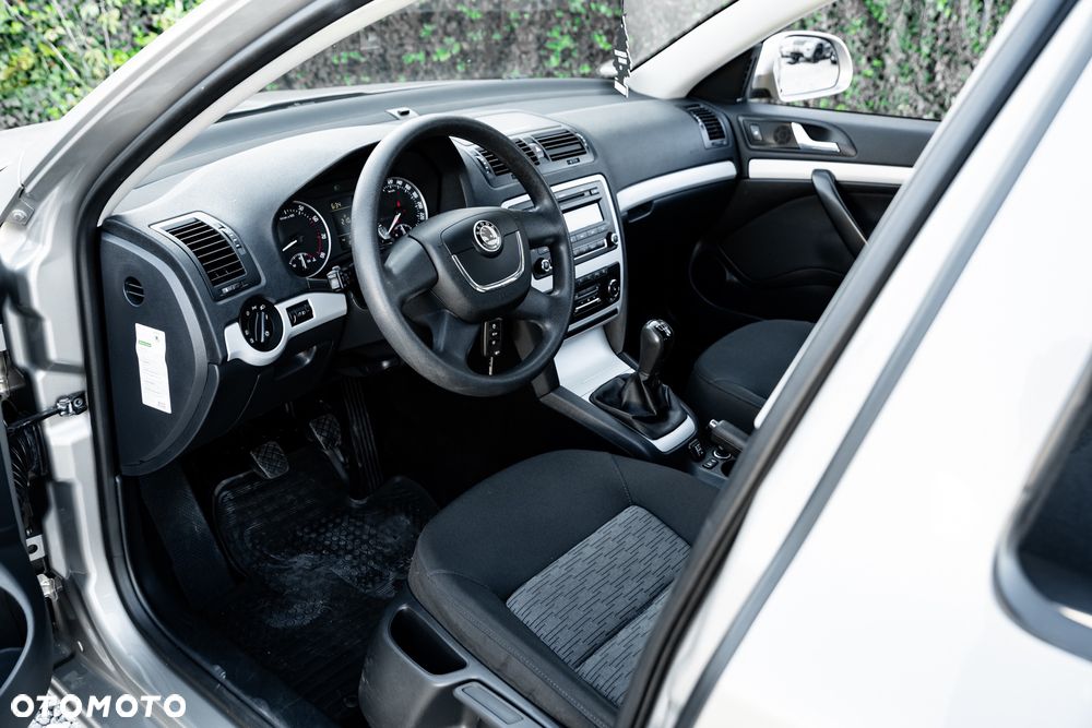 Skoda Octavia 1.6 - 15