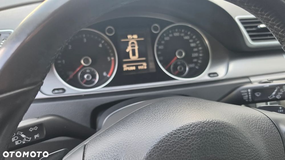 Volkswagen Passat 2.0 Blue TDI DSG SCR Comfortline - 14
