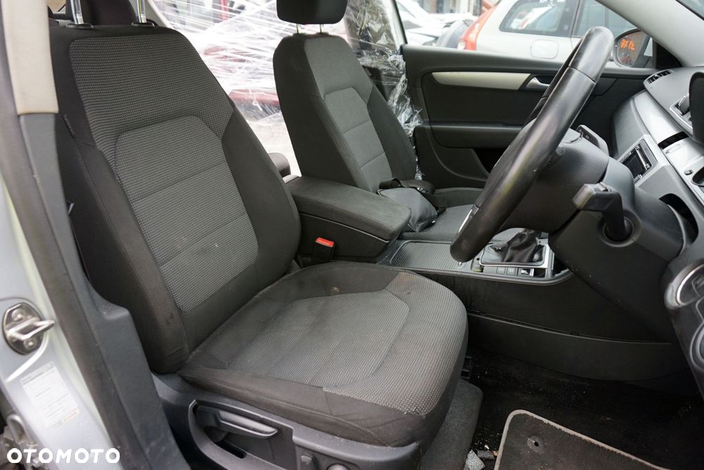 VOLKSWAGEN PASSAT B7 SEDAN 2012 LA7W 2.0 TDI CFFB 140KM NFU SREBRNY na części - 12