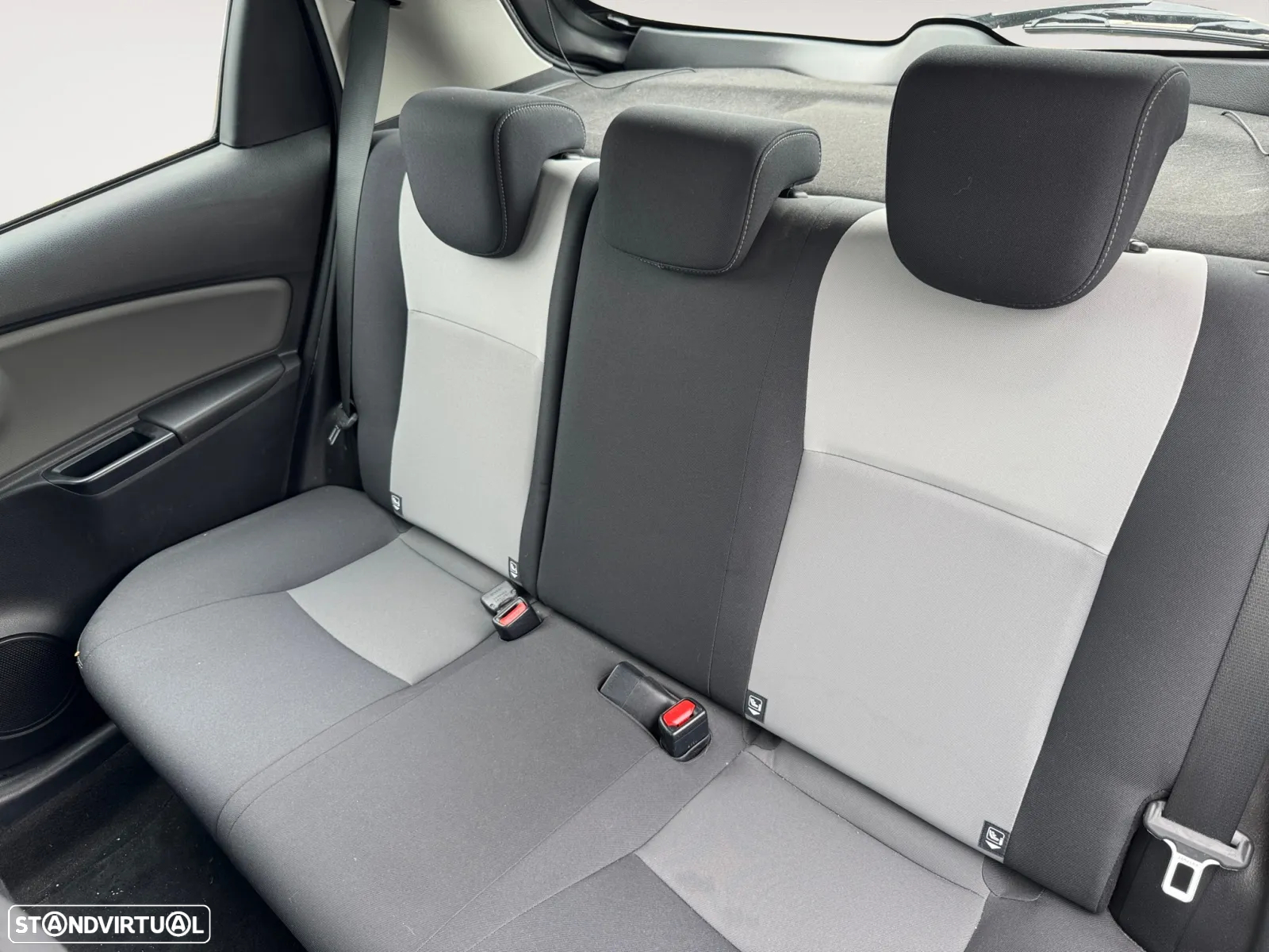 Toyota Yaris 1.0 VVT-i Comfort - 15