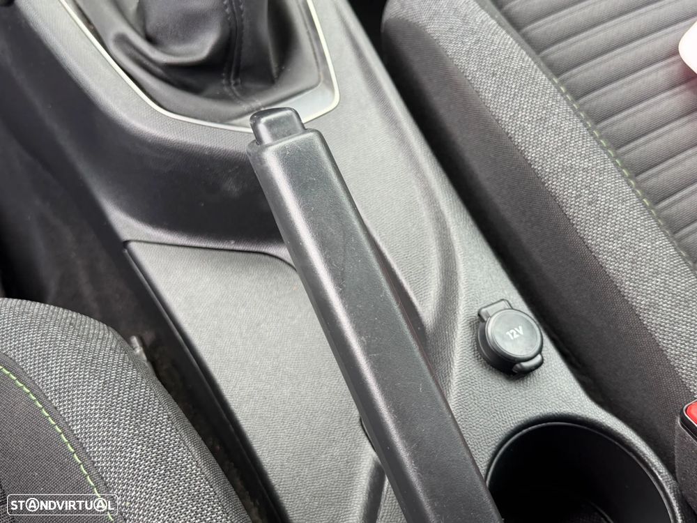 Peugeot 2008 1.2 PureTech Style - 13