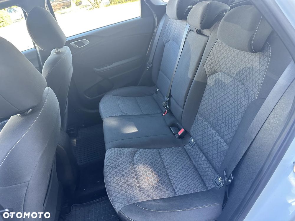 Kia Ceed - 39