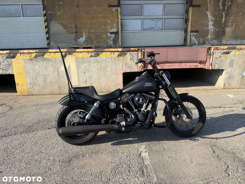 Harley-Davidson Dyna Street Bob - 1