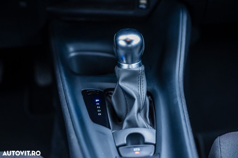 Toyota C-HR 1.8 HSD 4x2 CVT C-ult LED - 34