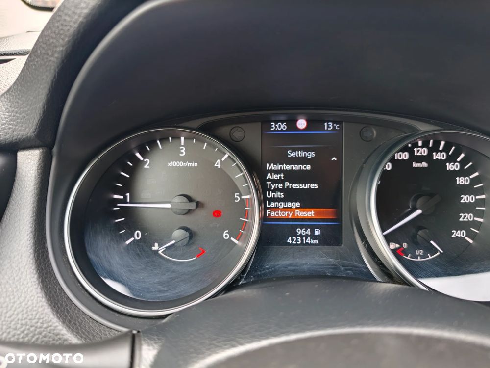 Nissan Qashqai 1.5 dCi N-Connecta - 25