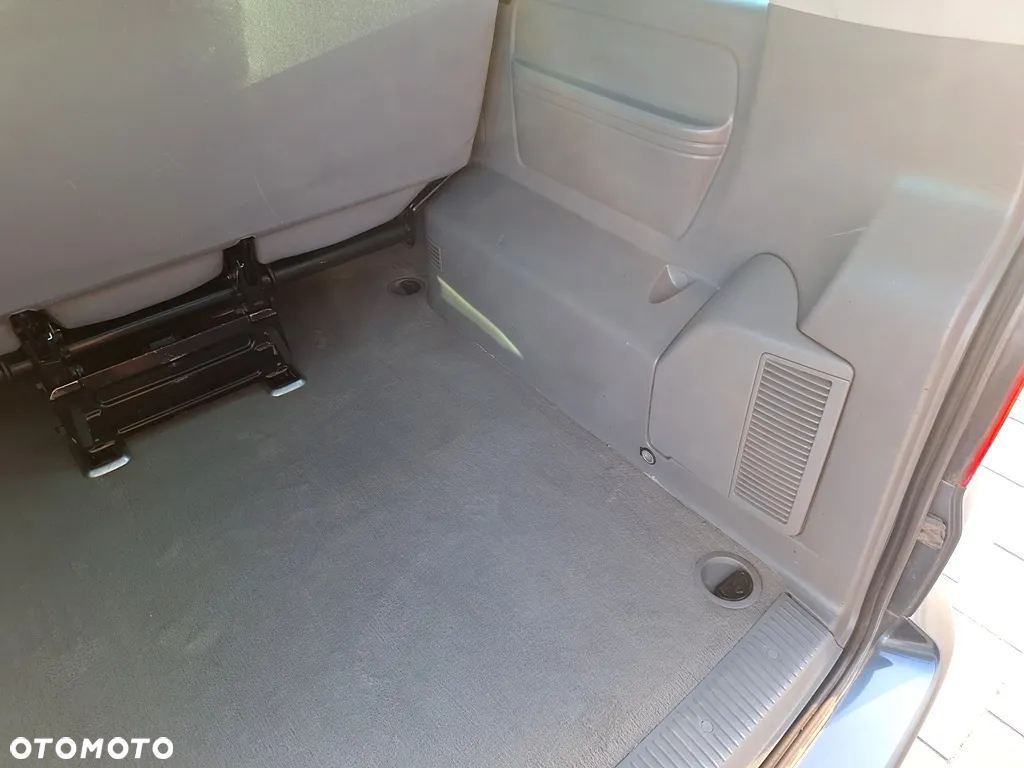 Volkswagen Caravelle TDI L2 Comfortline - 11