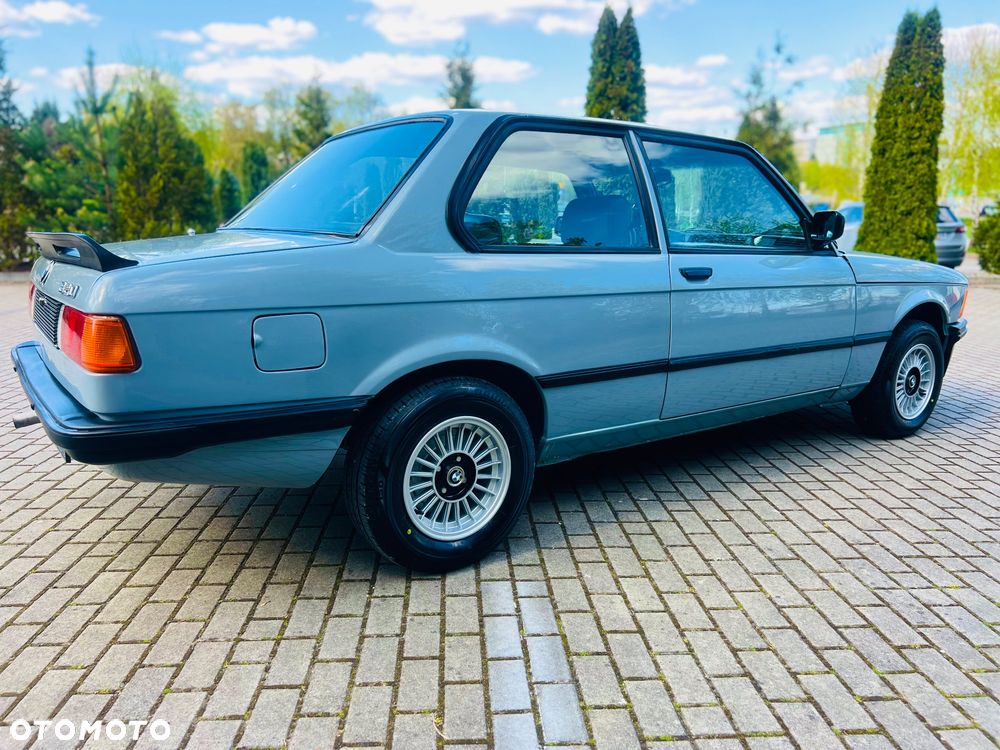BMW Seria 3 - 23