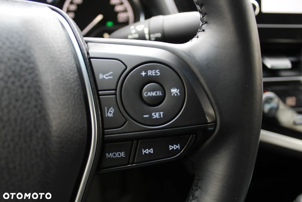 Toyota Camry 2.5 Hybrid Comfort CVT - 22