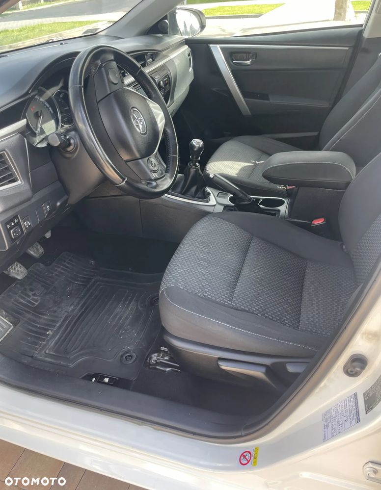 Toyota Corolla 1.6 Comfort - 4