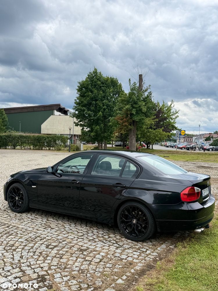 BMW Seria 3 318d - 5