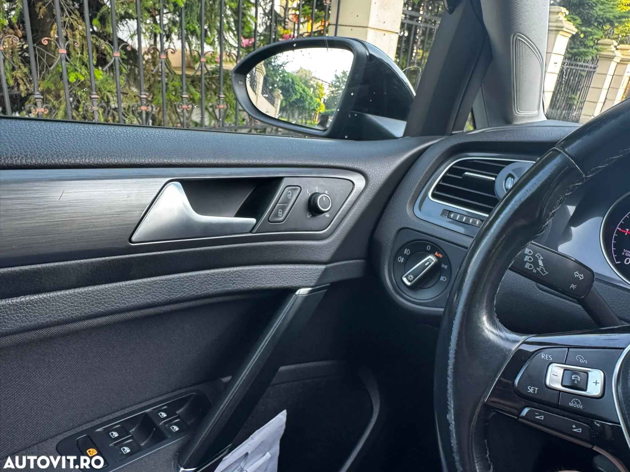 Volkswagen Golf 2.0 TDI Comfortline - 23