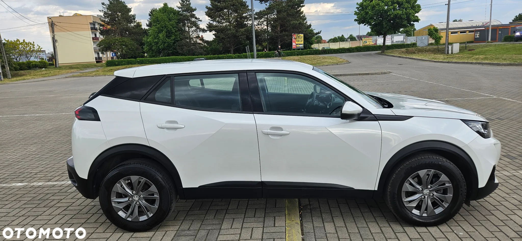 Peugeot 2008 PureTech 100 Allure - 14