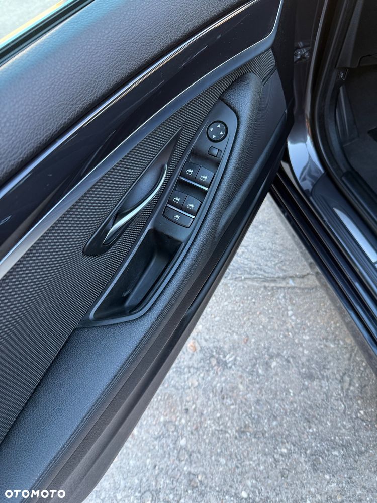 BMW Seria 5 520d - 13