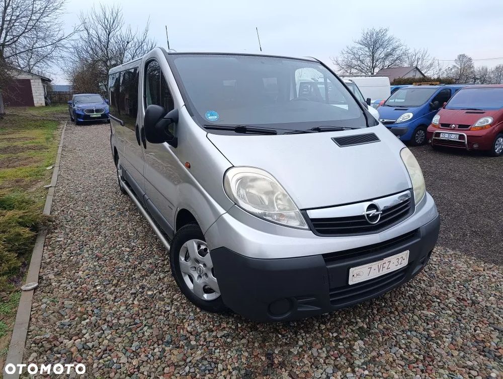 Opel Vivaro - 11