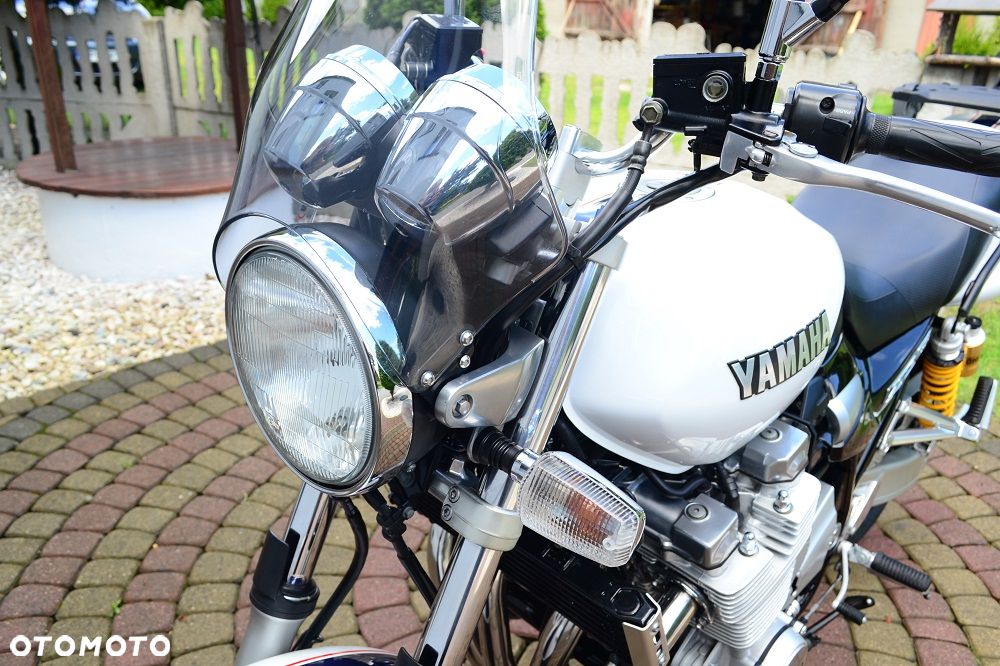 Yamaha XJR - 38
