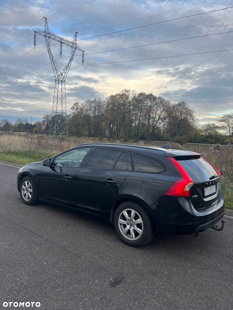 Volvo V60 DRIVe Momentum - 3