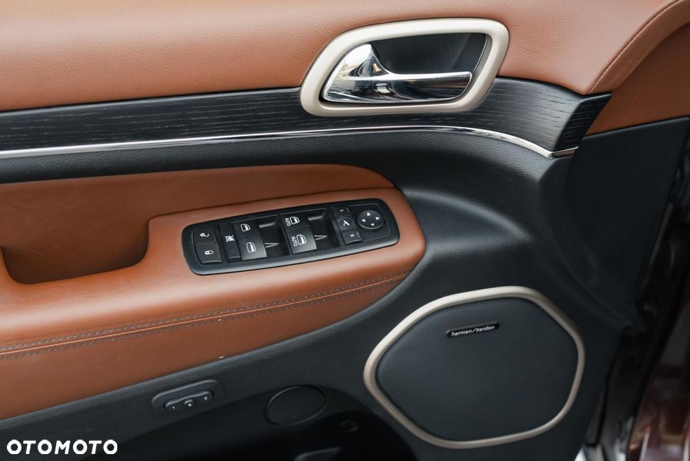 Jeep Grand Cherokee - 26