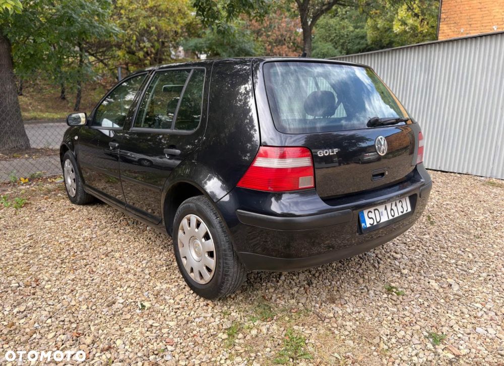 Volkswagen Golf - 3