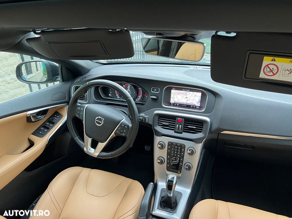 Volvo V40 D2 Inscription - 15