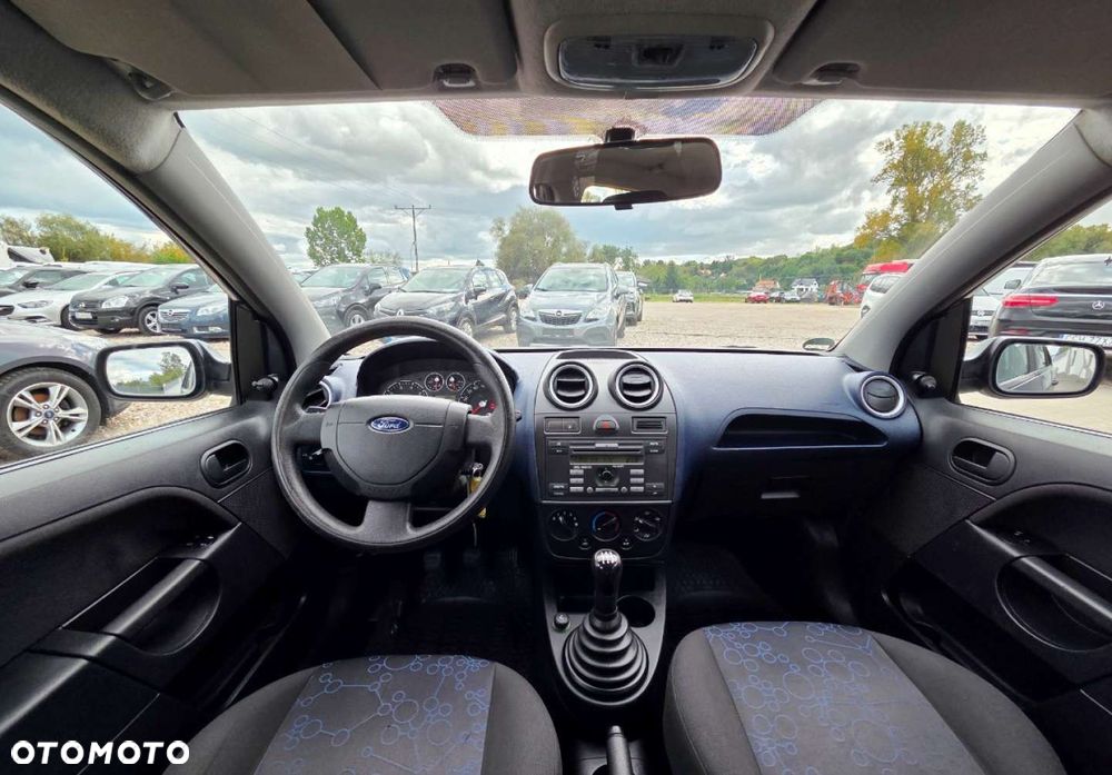 Ford Fiesta - 10