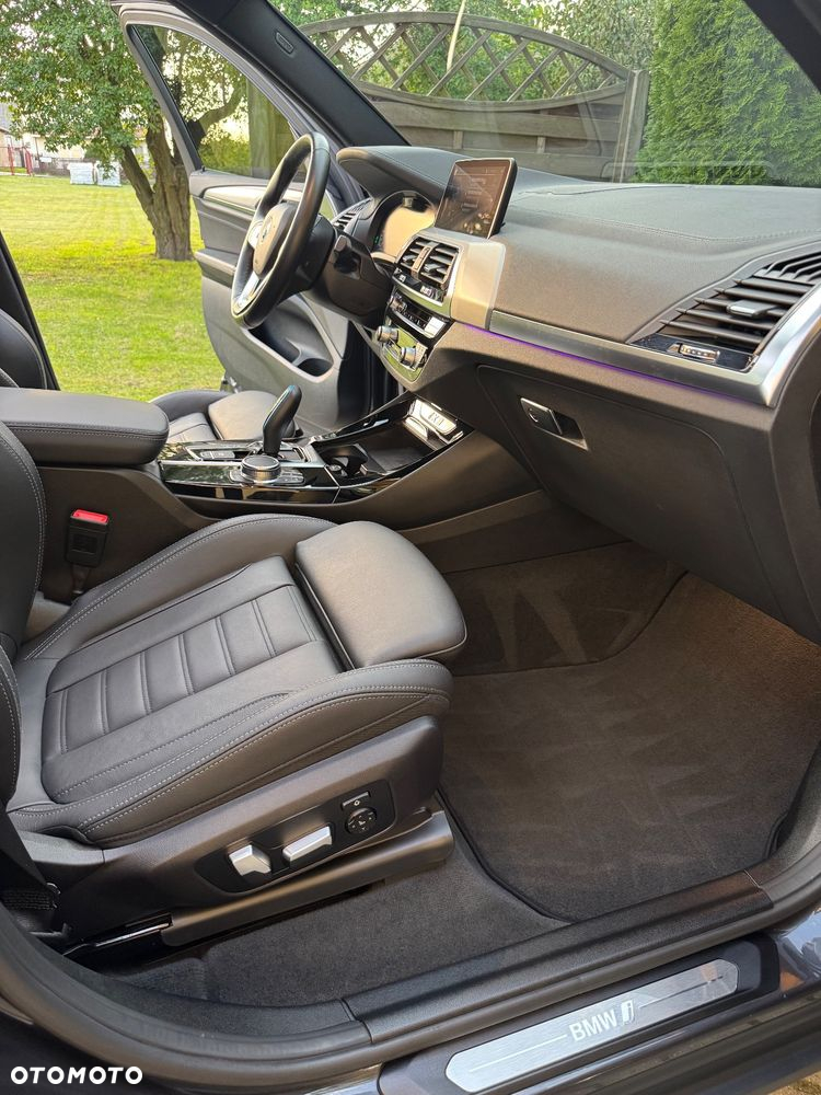 BMW iX3 80kWh Impressive - 37