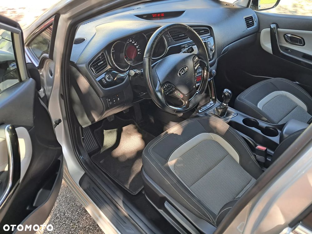 Kia Ceed 1.4 CVVT Attract - 12