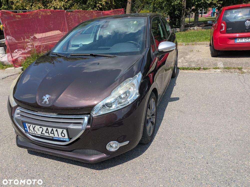 Peugeot 208 - 2