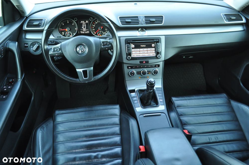 Volkswagen Passat Variant 2.0 TDI DPF Highline - 19