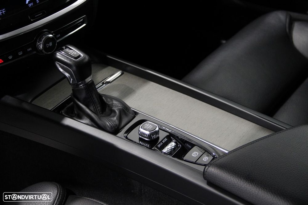 Volvo V60 2.0 D3 Inscription Geartronic - 27