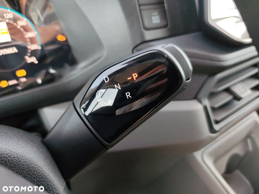 Volkswagen Crafter 35 Furgon z wysokim dachem silnik: 2,0 l EU6 SCR 177 KM, przedni 8-bieg.automatyczna, r.o : 4490 mm - 21