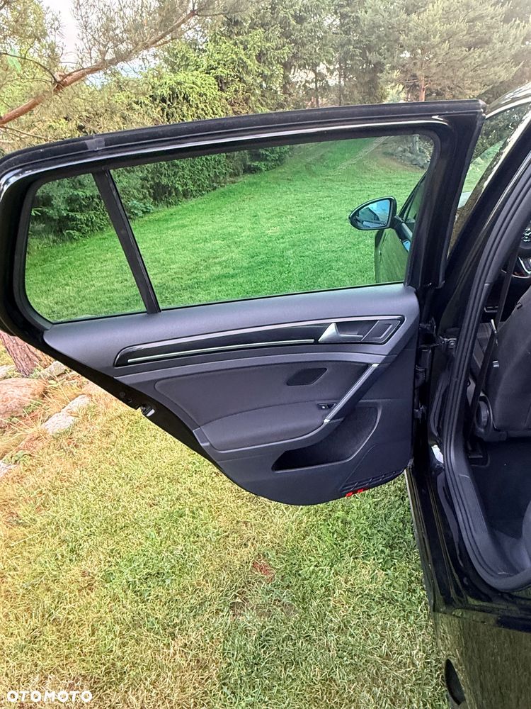 Volkswagen Golf - 9
