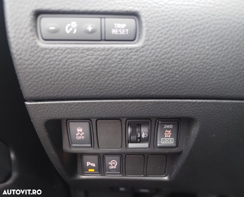 Nissan Qashqai 1.6 DCI 4 x 4 DPF Start/Stop tekna - 10