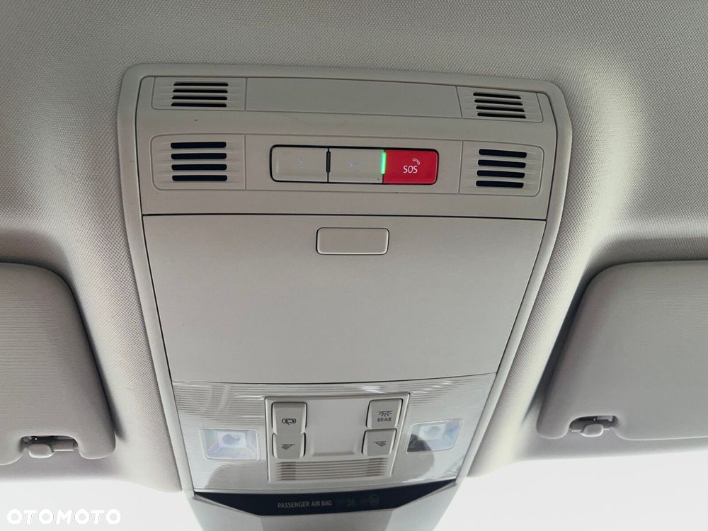 Volkswagen Passat 2.0 TDI Business DSG - 35
