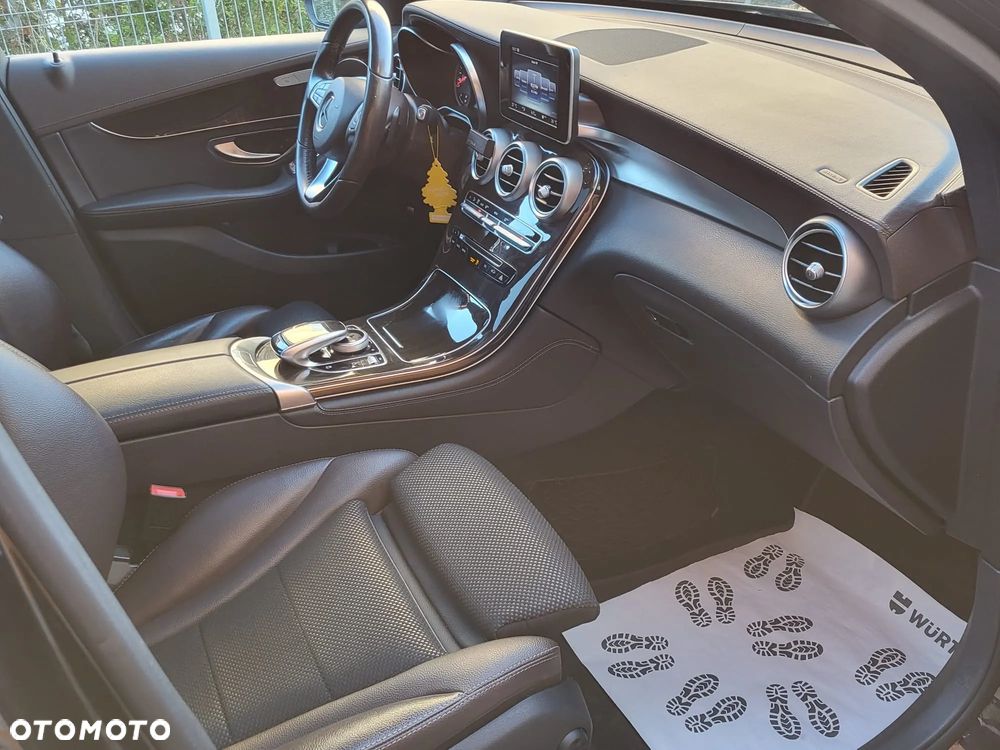 Mercedes-Benz GLC - 13