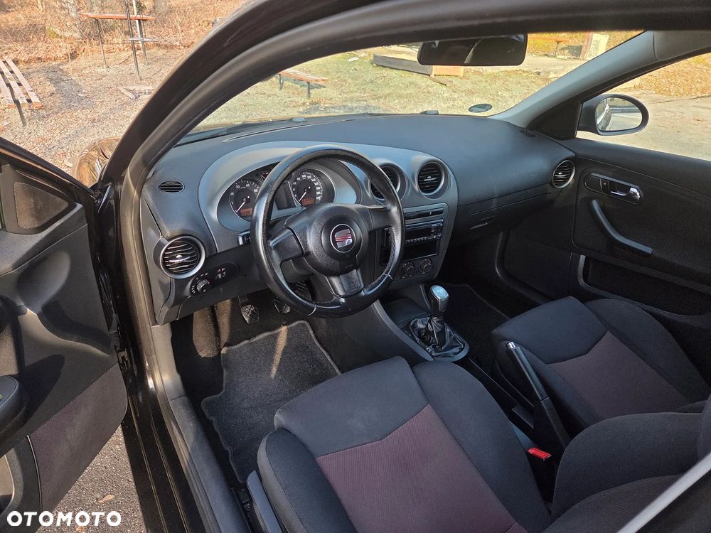 Seat Ibiza SC 1.4 16V Sport - 13