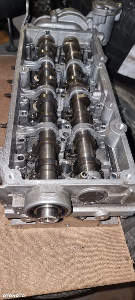 Głowica wałki rozrządu Audi 1.6 2.0 TDI 04L103308D - 1