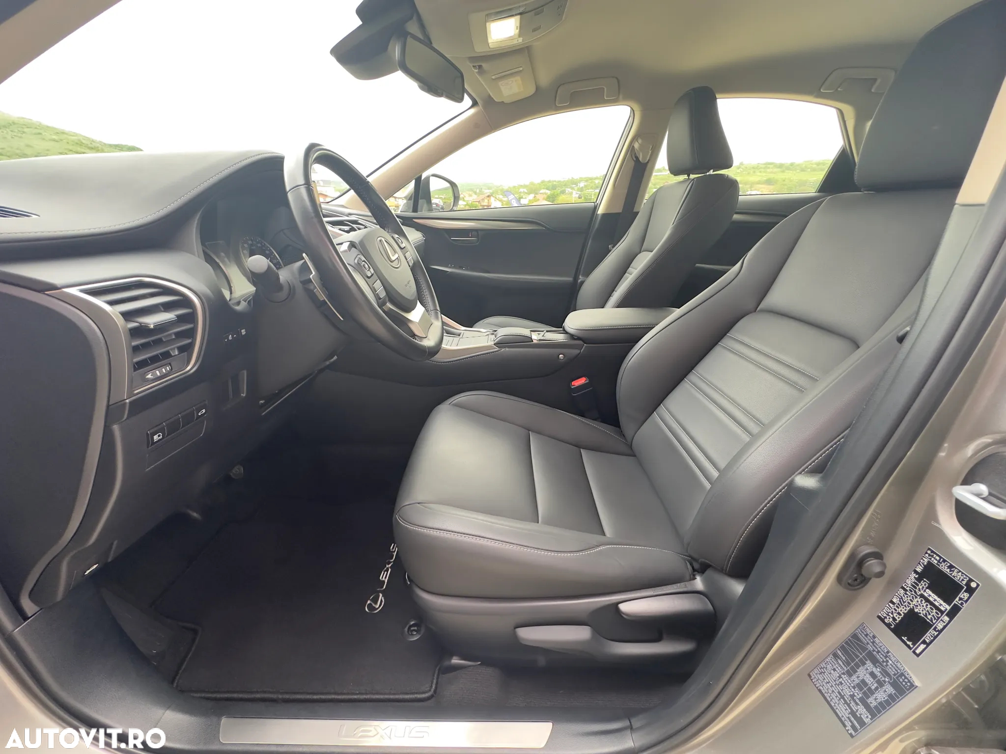 Lexus Seria NX 300h AWD Executive Plus - 11
