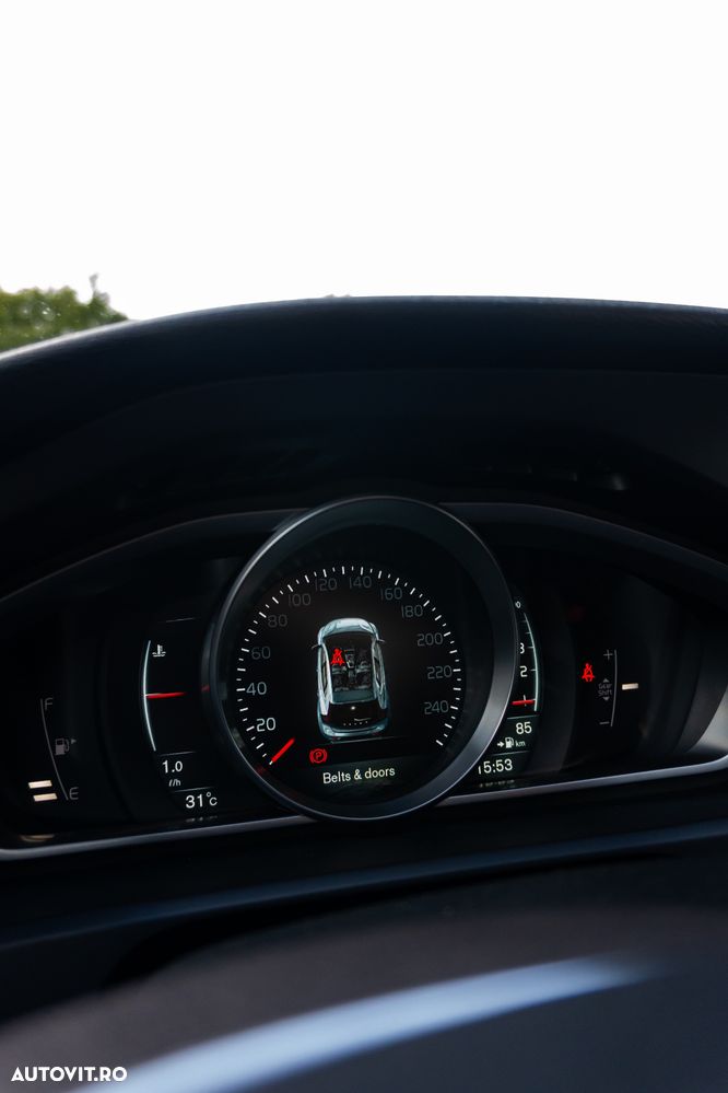 Volvo V40 D4 Summum - 5